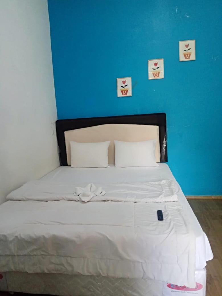 Algira Guest House Gunungbatu Syariah Cimanggu Exterior photo
