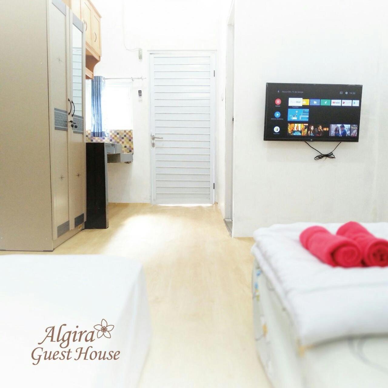 Algira Guest House Gunungbatu Syariah Cimanggu Exterior photo