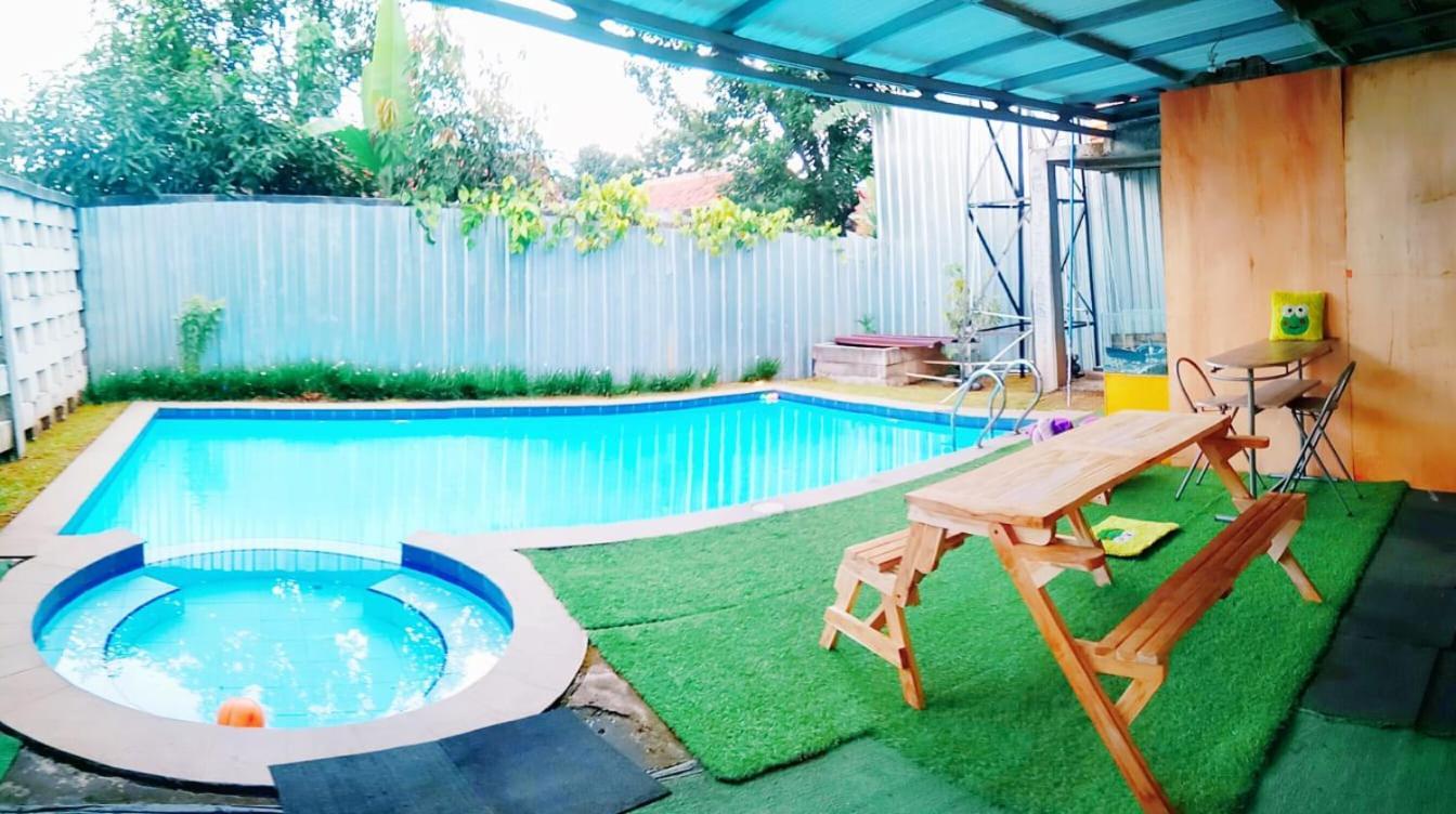 Algira Guest House Gunungbatu Syariah Cimanggu Exterior photo